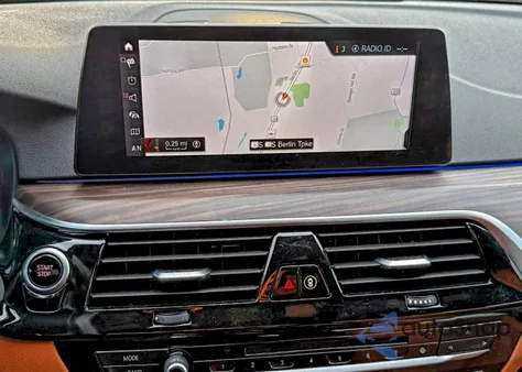 2018 BMW 530Xe z USA, uszkodzony, nr VIN WBAJB1C57JB083991